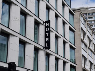 Ugovori u ugostiteljstvu i hotelijerstvu: specifičnosti u turističkom sektoru